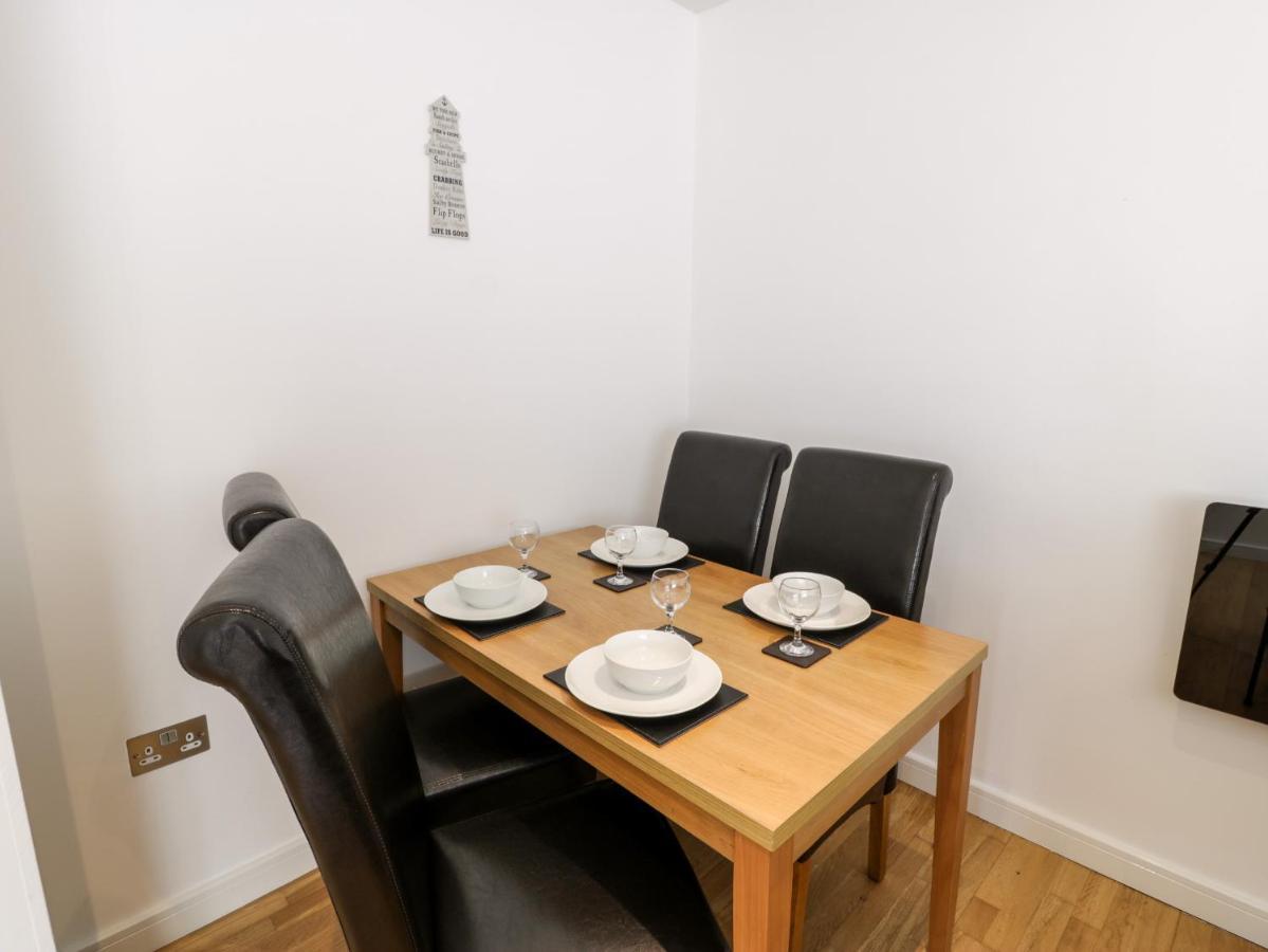 Tides Apartment Benllech Bagian luar foto