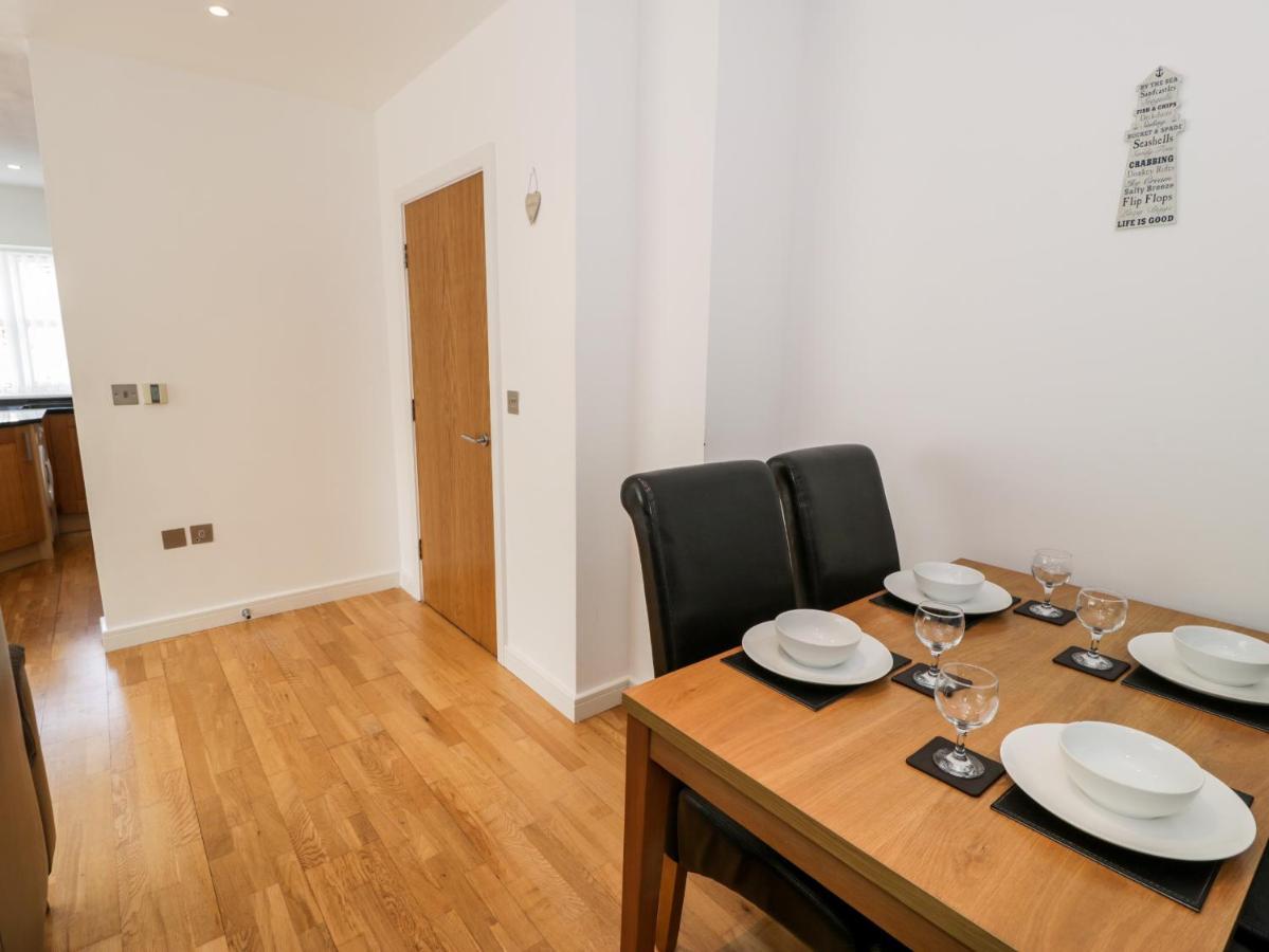 Tides Apartment Benllech Bagian luar foto
