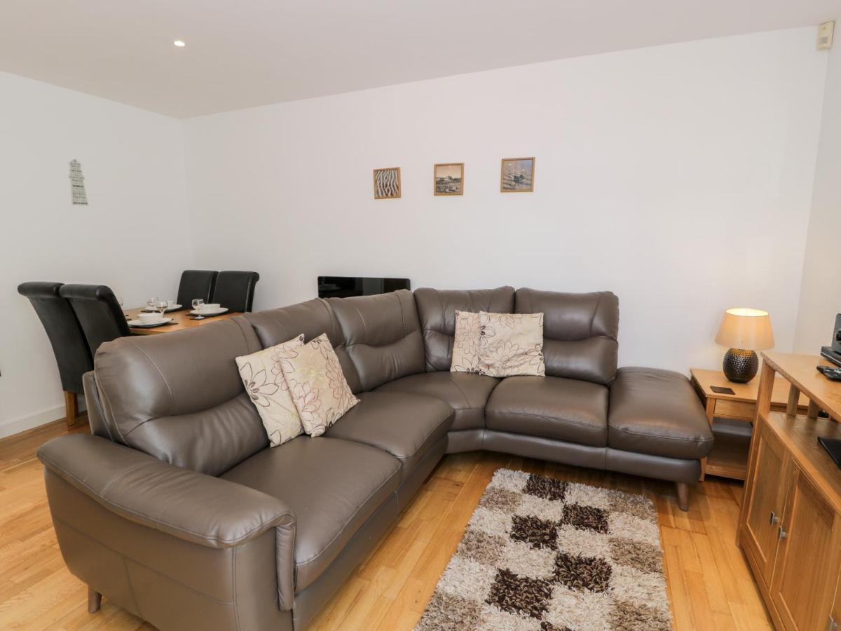 Tides Apartment Benllech Bagian luar foto