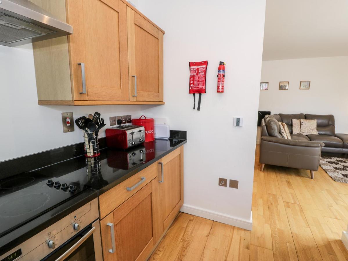 Tides Apartment Benllech Bagian luar foto