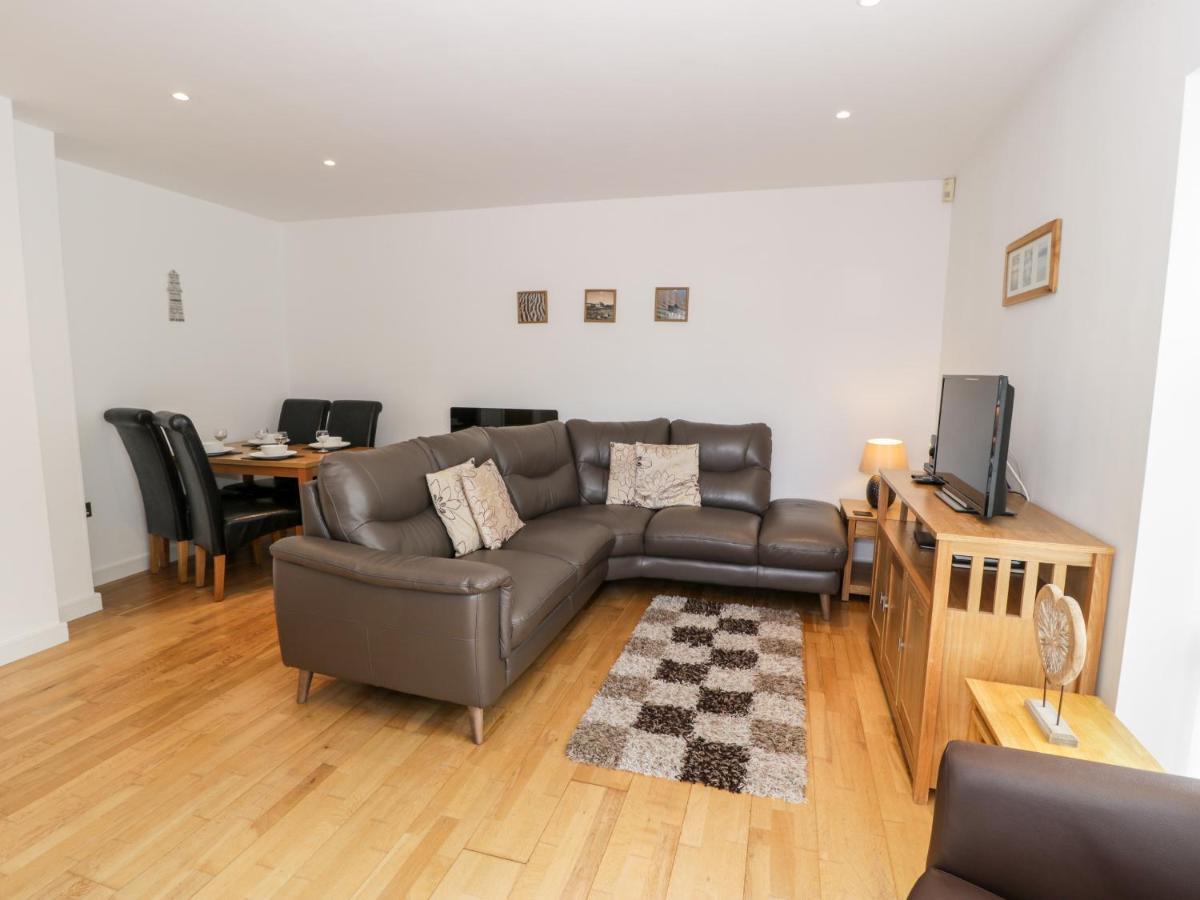 Tides Apartment Benllech Bagian luar foto